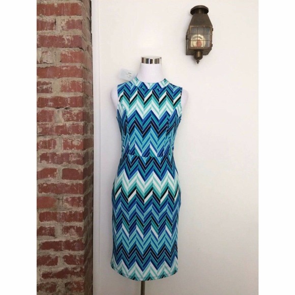 New Renee C Blue‎ Chevron Print Sheath Dress Sleeveless Back Zip Womens Size S - Picture 1 of 9